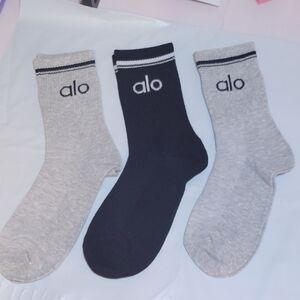ALO Yoga Men's Black and Gray Sport Socks Trio